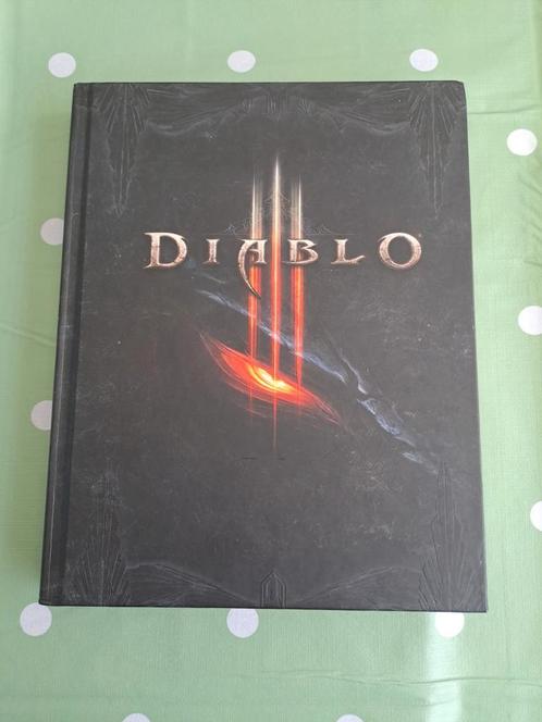 Diablo 3 III  - Limited edition Strategy guide hardcover, Spelcomputers en Games, Games | Overige, Zo goed als nieuw, Role Playing Game (Rpg)