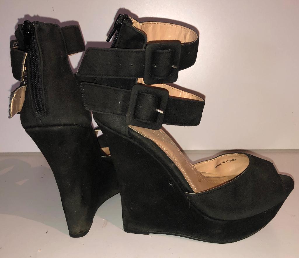 Forever 21 SEXY sleehakken maat 37, Kleding | Dames, Schoenen, Zwart, Zo goed als nieuw, Forever 21, Sandalen of Muiltjes