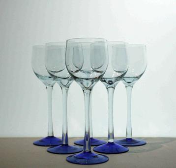 6 Weston Louie – Vintage wijnglazen op kobalt blauwe voet beschikbaar voor biedingen