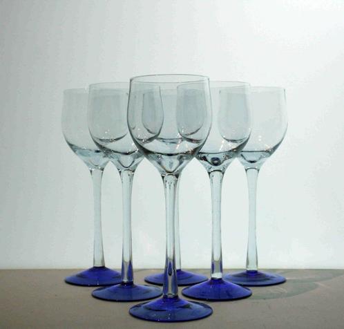 6 Weston Louie – Vintage wijnglazen op kobalt blauwe voet, Verzamelen, Glas en Borrelglaasjes, Gebruikt, Overige typen, Ophalen of Verzenden