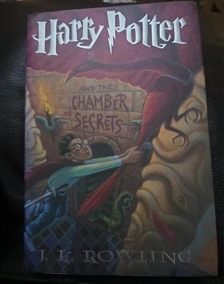 Harry Potter and the Chamber of Secrets VS Editie 1 druk 10, Verzamelen, Harry Potter, Zo goed als nieuw, Boek of Poster, Ophalen of Verzenden