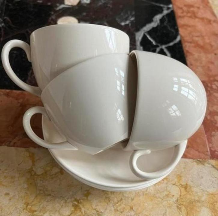 Wedgwood traditional queen's ware kopjes (3 stuks), Huis en Inrichting, Keuken | Servies, Zo goed als nieuw, Kop(pen) en/of Schotel(s)