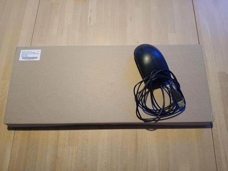 Muis en toetsenbord bedraad, Computers en Software, Toetsenborden, Zo goed als nieuw, Qwerty, Bedraad, Toetsenbord en muis-set