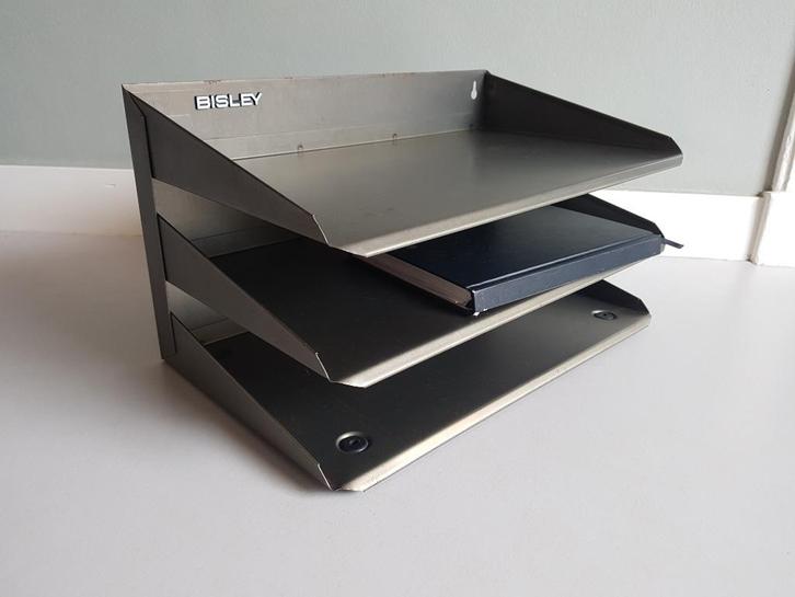 BISLEY 3-Vaks Industriële Lectuurhouder. Vintage jaren 60-70, Huis en Inrichting, Woonaccessoires | Krantenbakken en Lectuurbakken