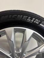 Vrijwel nieuwe 18” Audi Q3 velgen zomerbanden Tiguan Kodiaq, Ophalen, 18 inch, Gebruikt, Banden en Velgen