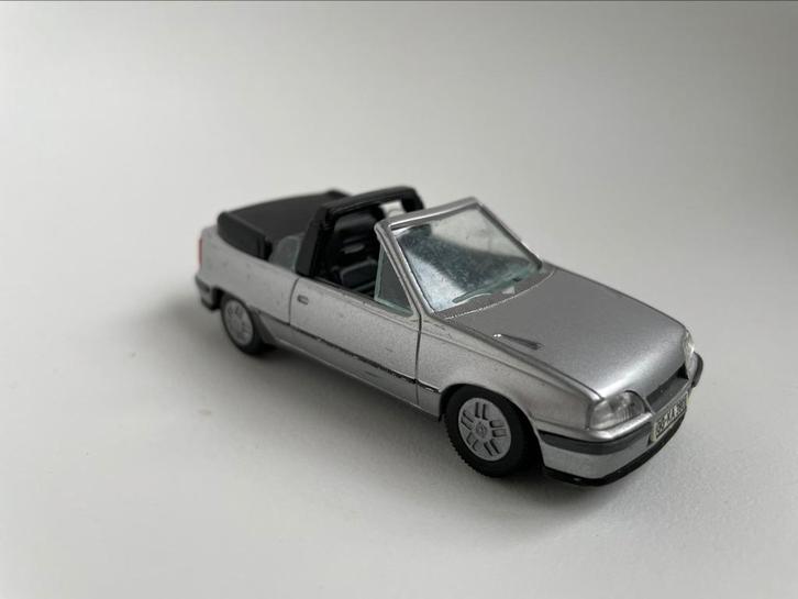Model Opel Kadett E GSI Cabriolet grijs, GAMA 1/43 1987-1993, Hobby en Vrije tijd, Modelauto's | 1:43, Gebruikt, Auto, Gama, Ophalen of Verzenden