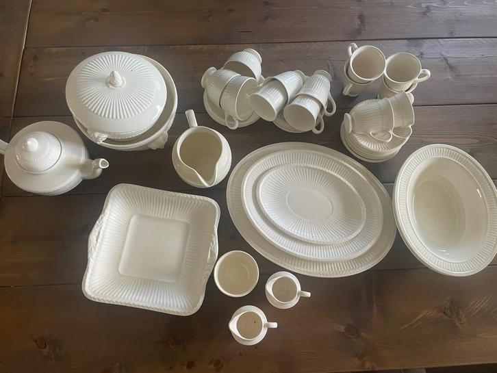 Wedgwood edme servies, Huis en Inrichting, Keuken | Servies, Zo goed als nieuw, Kop(pen) en/of Schotel(s), Wedgwood, Aardewerk