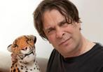 4 Tickets Hans Teeuwen - De Laffe Verlosser in Breda, Drie personen of meer, April