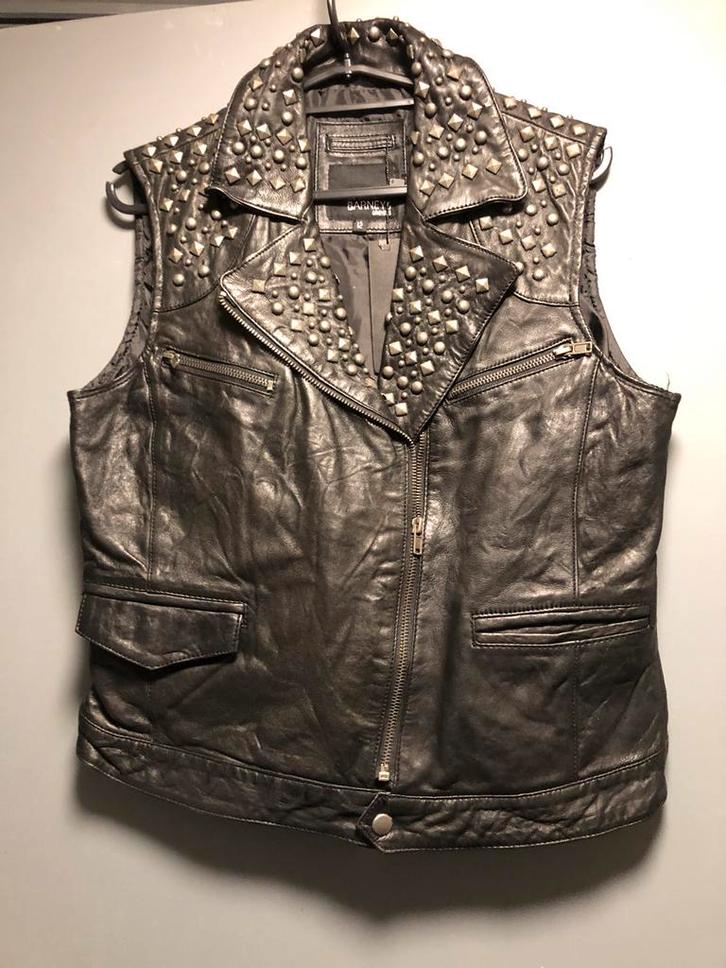 Leren vest met studs metal/ rock: punk 80 er jaren, Verzamelen, Muziek, Artiesten en Beroemdheden, Nieuw, Kleding, Ophalen of Verzenden