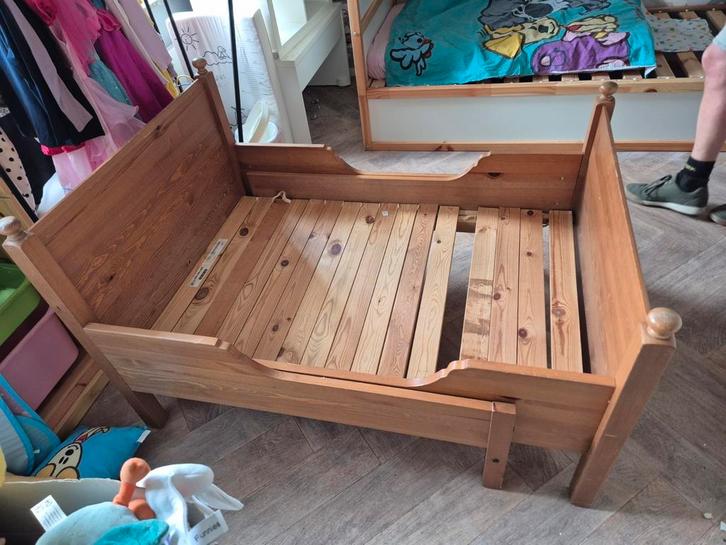 IKEA leksvik meegroeibed uitschuifbed peuterbed, Kinderen en Baby's, Kinderkamer | Bedden, Gebruikt, 70 tot 85 cm, Lattenbodem