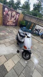 Zip type 3, Fietsen en Brommers, Scooters | Piaggio, Ophalen of Verzenden, Zo goed als nieuw, Tweetakt, Zip