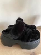 Unieke Crocs clog plateau bont zwart., Ophalen of Verzenden, Zo goed als nieuw, Schoenen