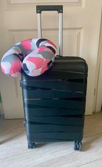 Zwarte trolley koffer met cijferslot & memory foam nekkussen, 50 tot 60 cm, Hard kunststof, Zo goed als nieuw, Minder dan 35 cm
