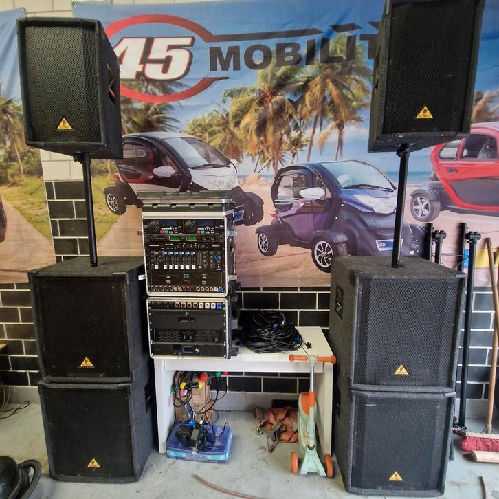 Complete dj set behringer 4x bassbox 2 x topper, Muziek en Instrumenten, Dj-sets en Draaitafels, Zo goed als nieuw, Ophalen of Verzenden