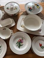 Servies met groente motief, Huis en Inrichting, Ophalen, Zo goed als nieuw, Overige stijlen, Aardewerk