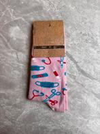 Nieuwe zorgsokken “Zorgheld op sokken” maat 35-40, Kleding | Dames, Sokken en Kousen, Ophalen of Verzenden, Nieuw, Roze, Sokken en Kniesokken