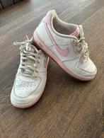 Nike schoen maat 35, Sport en Fitness, Tennis, Ophalen, Nike, L00, Schoenen