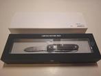 Victorinox damast limited edition 2024, Caravans en Kamperen, Kampeergereedschap, Ophalen of Verzenden, Zo goed als nieuw
