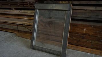 Felux dakvenster beschikbaar voor biedingen