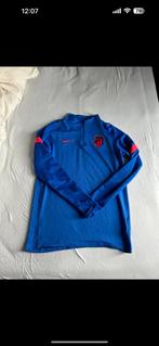Atletico madrid trainingspak nieuw zonder prijskaart maat M, Kleding | Heren, Ophalen, Zo goed als nieuw, Blauw, Voetbal