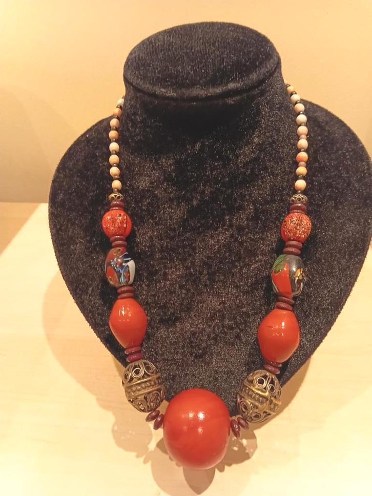 Antieke berber tribal ketting met kopal traditionele kralen, Sieraden, Tassen en Uiterlijk, Antieke sieraden, Ketting, Overige materialen