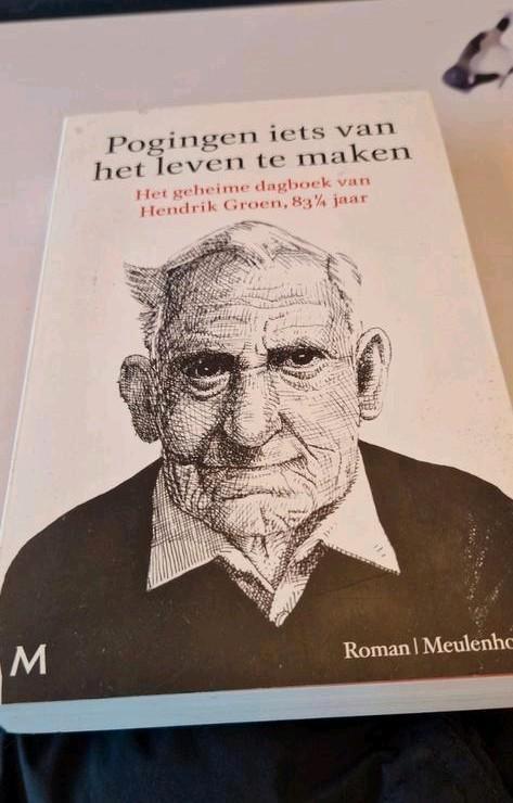 Hendrik Groen - Pogingen iets van het leven te maken, Boeken, Literatuur, Zo goed als nieuw, Nederland, Ophalen of Verzenden