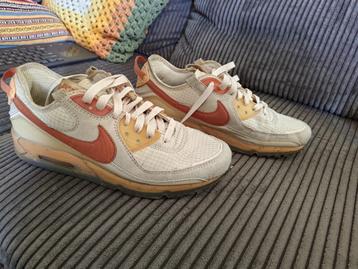 Nike Air Max maat 42 beschikbaar voor biedingen