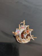 Vintage broche zeilschip jaren 60, goudkleurig, Sieraden, Tassen en Uiterlijk, Broches, Ophalen of Verzenden, Gebruikt, Goud, Overige materialen