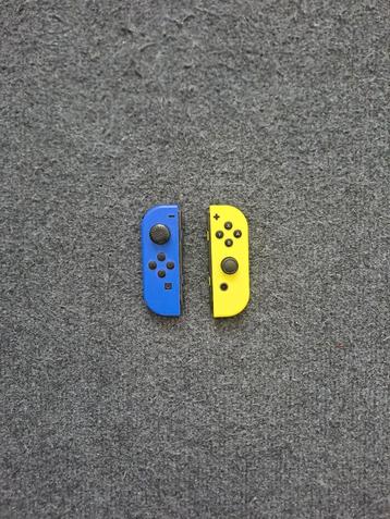 Twee sets originele nintendo switch joy con controllers  beschikbaar voor biedingen