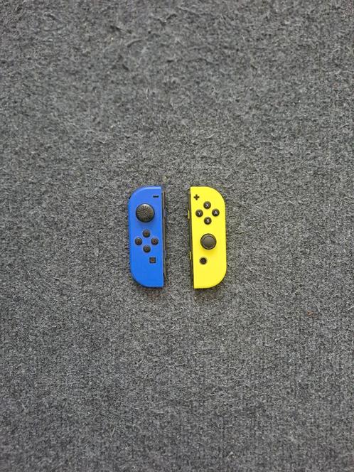 Twee sets originele nintendo switch joy con controllers, Spelcomputers en Games, Spelcomputers | Nintendo Consoles | Accessoires