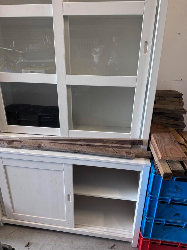 Witte Vitrinekast / buffetkast met Schuifdeuren, Huis en Inrichting, Kasten | Vitrinekasten, Gebruikt, 150 tot 200 cm, 100 tot 150 cm