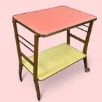 60's bijzettafel pastel roze formica, Gebruikt, 60 cm of meer, Rechthoekig, Hout