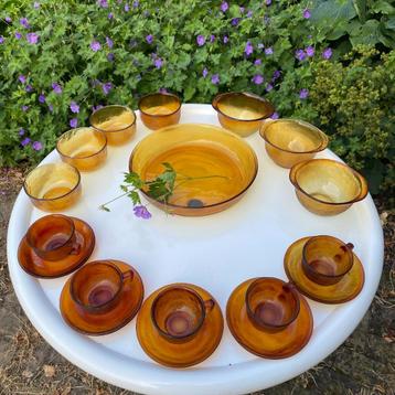Vintage Arcoroc Sierra Amber, schalen en kopjes beschikbaar voor biedingen