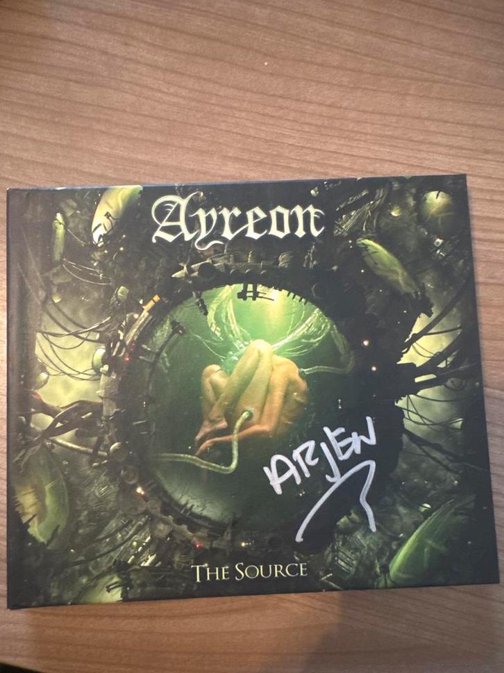 Ayreon - The Source (Gesigneerd) - Arjen Lucassen, Cd's en Dvd's, Cd's | Rock, Zo goed als nieuw, Progressive, Ophalen of Verzenden