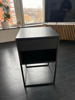 2 zwarte IKEA VIKHAMMER nachtkastjes, Huis en Inrichting, Slaapkamer | Nachtkastjes, Ophalen, Overige materialen, Minder dan 45 cm