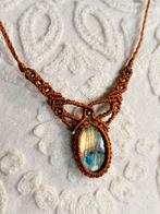 Macramé Ketting met Labradoriet Edelsteen, Sieraden, Tassen en Uiterlijk, Kettingen, Overige materialen, Bruin, Nieuw, Ophalen of Verzenden