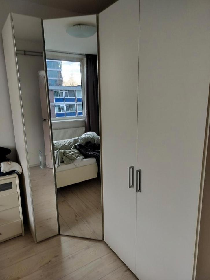 Hoekkast + T-shirt kast, 220cm hoog, Huis en Inrichting, Kasten | Kledingkasten, Gebruikt, 200 cm of meer, 50 tot 75 cm, Ophalen of Verzenden