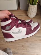 Air Jordan 1 Bordeaux maat 42, Kleding | Heren, Schoenen, Overige kleuren, Ophalen of Verzenden, Sneakers of Gympen, Gedragen