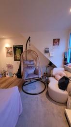 Hangstoel met kussen