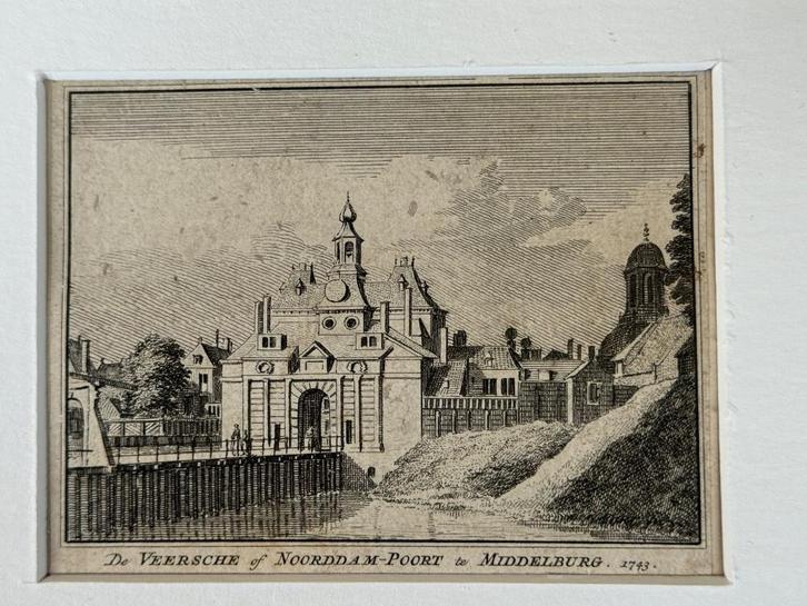 1743 De Veersche of Noordampoort - Middelburg - Veere, Antiek en Kunst, Kunst | Etsen en Gravures, Ophalen of Verzenden