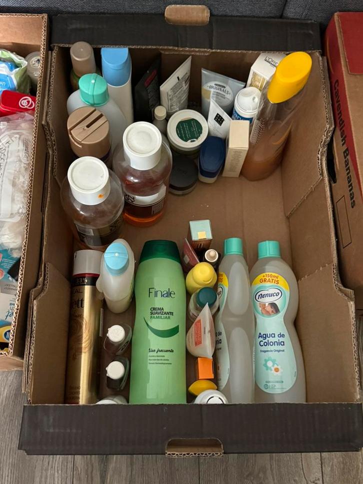 make up, toilettasjes, douchegel, deo, etc, Sieraden, Tassen en Uiterlijk, Uiterlijk | Cosmetica en Make-up, Gebruikt, Make-up