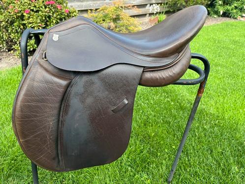 Massimo 17 inch veelzijdigheidszadel franse kussens, Dieren en Toebehoren, Paarden en Pony's | Zadels, Zo goed als nieuw, Recreatie