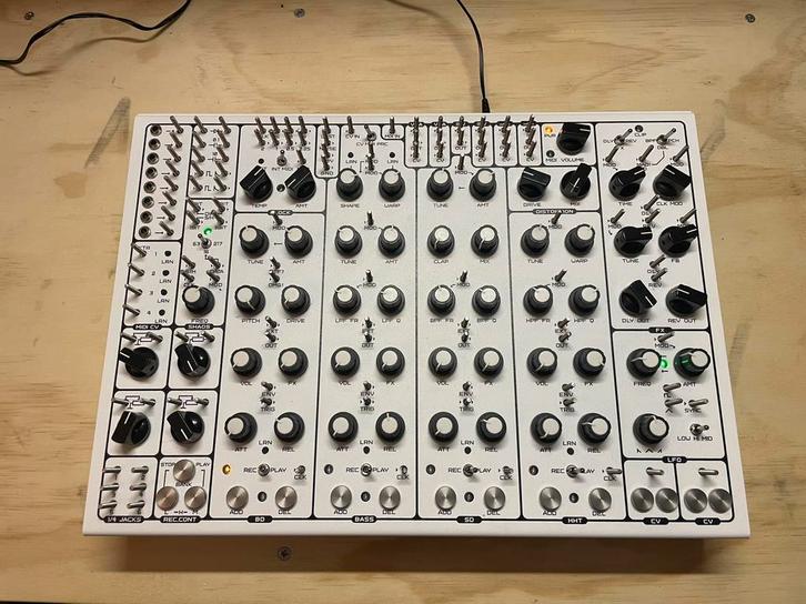 SOMA Laboratory PULSAR-23 white edition (screw), Muziek en Instrumenten, Synthesizers, Gebruikt, Overige aantallen, Overige merken