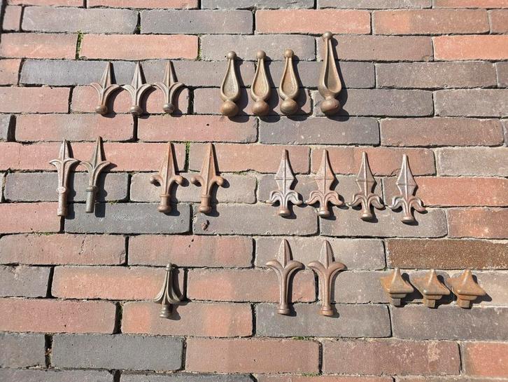 Antieke Franse stalen hek punten / hekornamenten €10 p/st, Antiek en Kunst, Antiek | Overige Antiek, Ophalen of Verzenden