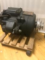 Electromotor 220 volt elektromotor met schakelaar, Doe-het-zelf en Verbouw, Verzenden, Zo goed als nieuw, Elektromotor