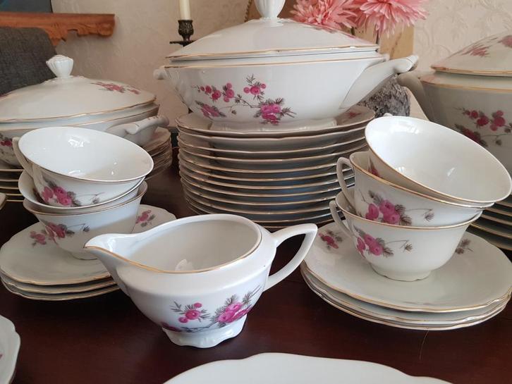 Czechoslovaki servies met bloemen, Antiek en Kunst, Antiek | Servies compleet, Ophalen