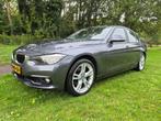 BMW 320 i 184 pk handgeschakelde liefhebbersauto 54.685 km !, 1998 cc, 74 €/maand, Zwart, 4 cilinders