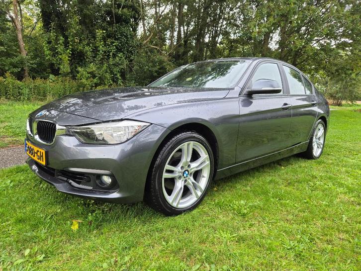 BMW 320 i 184 pk handgeschakelde liefhebbersauto 54.685 km !, Auto's, BMW, Particulier, 3-Serie, ABS, Airbags, Airconditioning