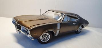 ERTL Auto world 1968 Oldsmobile 442 W-30 beschikbaar voor biedingen