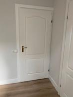 Te koop, opdekdeuren wit met goudkleurige deurklink, Doe-het-zelf en Verbouw, Deuren en Horren, Ophalen, Gebruikt, Binnendeur